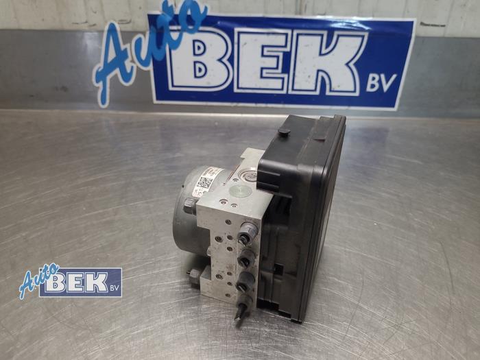Usagé Bloc ABS Peugeot 2008 (UD/UK/UR/US/UX) 1.2 VTi 12V PureTech 130 Prix € 180,00 Règlement à la marge proposé par Auto Bek