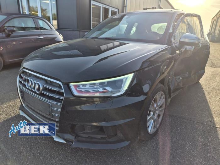 Używane Reflektor lewy Audi S1 (8X1/8XK) 2.0 TFSI 16V Cena € 525,00 Procedura marży oferowane przez Auto Bek