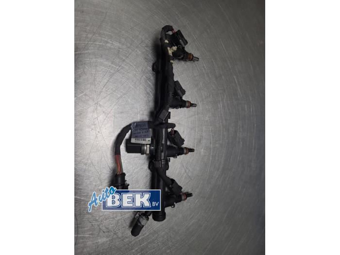 Usagé Système d'injection Volkswagen Golf VII (AUA) 2.0 GTI 16V Clubsport Prix € 75,00 Règlement à la marge proposé par Auto Bek