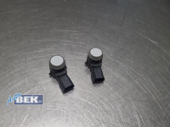 Gebrauchte PDC Sensor Set Ford Fiesta 6 (JA8) 1.0 EcoBoost 12V 100 Preis auf Anfrage angeboten von Auto Bek