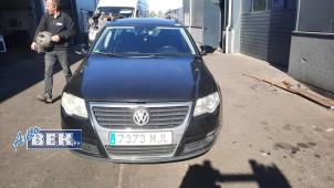 Motor van een Volkswagen Passat Variant (3C5) 2.0 TDI 16V 135 2008