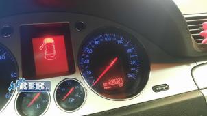 Motor van een Volkswagen Passat Variant (3C5) 2.0 TDI 16V 135 2008