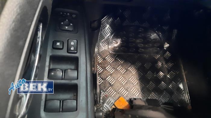 Używane Przelacznik combi okienny Mitsubishi Outlander (GF/GG) 2.2 DI-D 16V Clear Tec 4x4 Cena € 75,00 Procedura marży oferowane przez Auto Bek