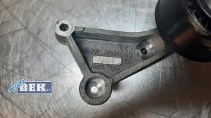 Spanrolle multiriem van een BMW M3 (G80) 3.0 Competition xDrive Turbo 24V 2023