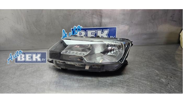 Używane Reflektor lewy Skoda Rapid 1.0 TSI 12V Cena € 160,00 Procedura marży oferowane przez Auto Bek