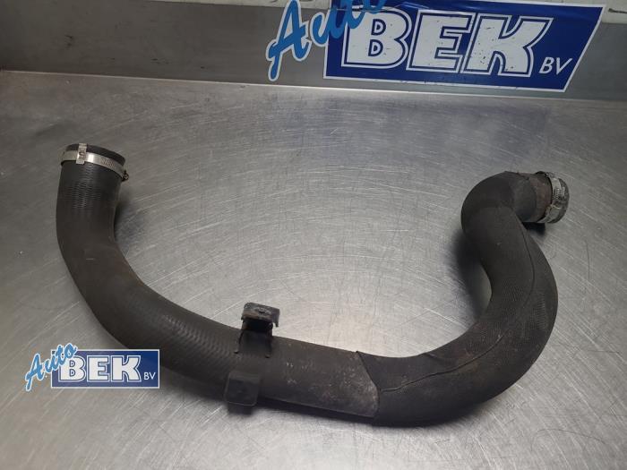 Gebrauchte Intercooler Schlauch Peugeot 5008 II (M4/MC/MJ/MR) 2.0 BlueHDi 180 16V Preis € 29,95 Margenregelung angeboten von Auto Bek