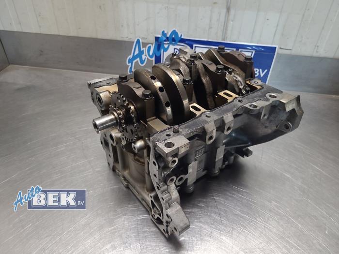 Used Engine crankcase Kia Cee'd Sportswagon (JDC5) 1.0i T-GDi 12V 120 Price on request offered by Auto Bek