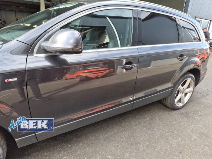 Używane Próg lewy Audi Q7 (4LB) 3.0 TDI V6 24V Cena na żądanie oferowane przez Auto Bek
