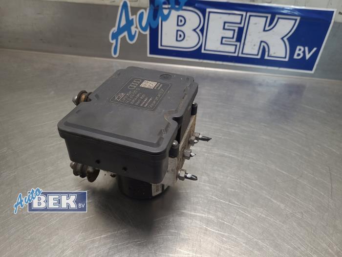 Begagnade ABS-pump Audi Q7 (4LB) 3.0 TDI V6 24V Pris på förfrågan erbjuds av Auto Bek