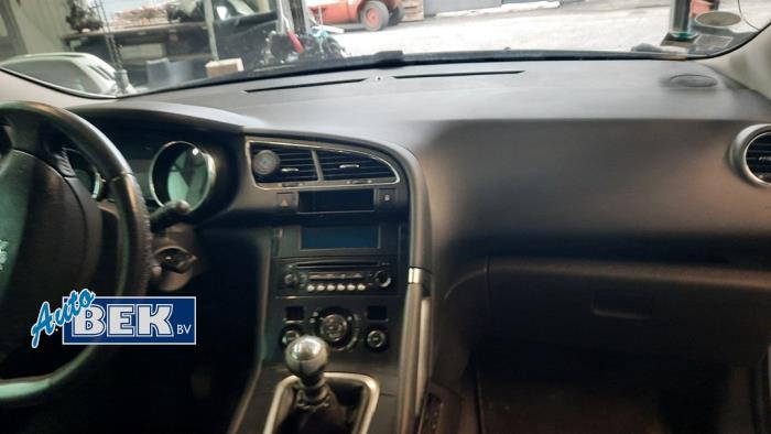Usados Salpicadero Peugeot 3008 I (0U/HU) 1.6 HDiF 16V Precio € 130,00 Norma de margen ofrecido por Auto Bek