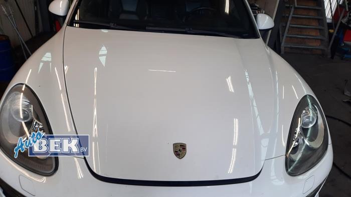 Używane Maska Porsche Cayenne II (92A) 4.8 V8 32V S Cena € 920,00 Procedura marży oferowane przez Auto Bek