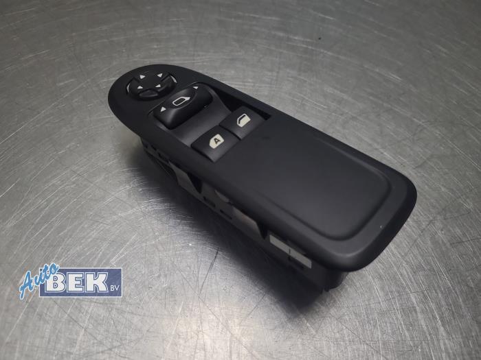 Usados Interruptor combinado de ventanillas Citroen C3 (SC) 1.4 16V VTi Precio € 24,00 Norma de margen ofrecido por Auto Bek
