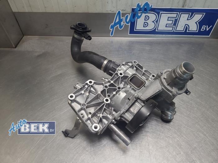 Begagnade Vattenpump BMW M3 (G80) 3.0 Competition xDrive Turbo 24V Pris € 250,00 Marginaltabell erbjuds av Auto Bek