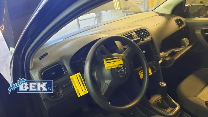 Używane Panel Volkswagen Polo V (6R) 1.2 12V BlueMotion Technology Cena € 150,00 Procedura marży oferowane przez Auto Bek