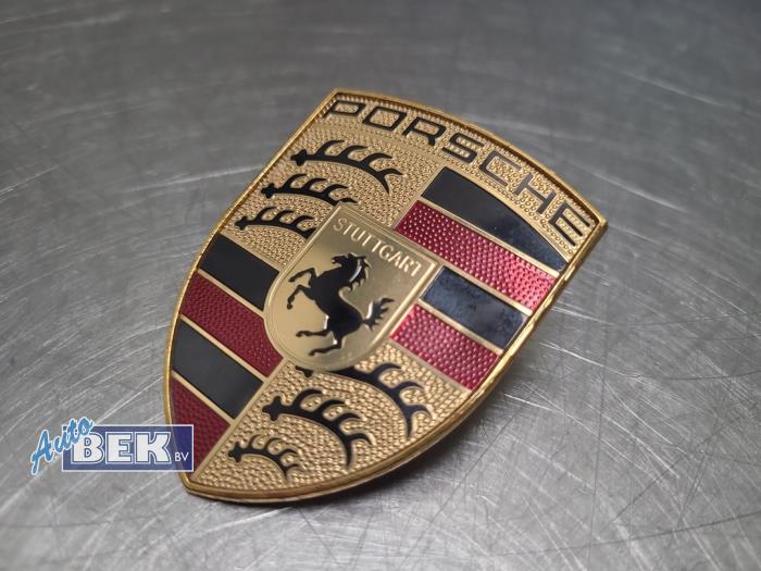 Używane Emblemat Porsche Panamera (970) 3.0 V6 24V 2S Cena € 55,00 Procedura marży oferowane przez Auto Bek