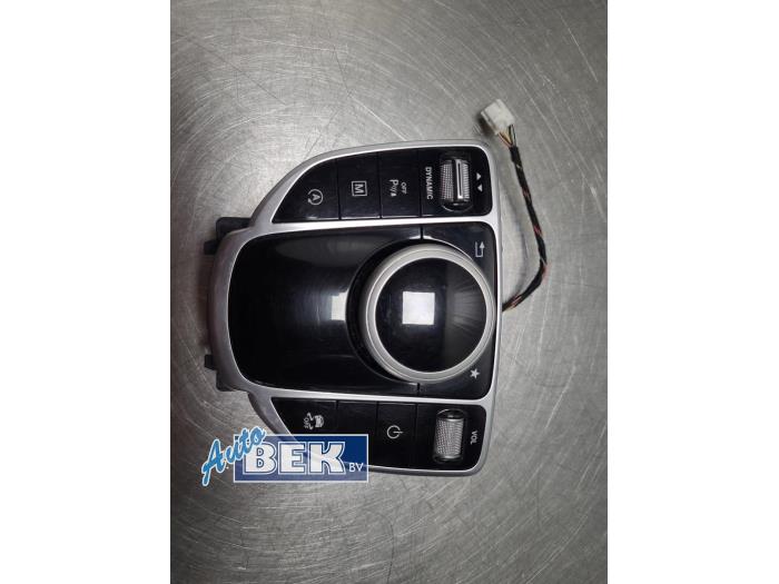 Begagnade Kontrollenhet, multimedia Mercedes GLC (X253) 2.2 220d 16V BlueTEC 4-Matic Pris € 115,00 Marginaltabell erbjuds av Auto Bek