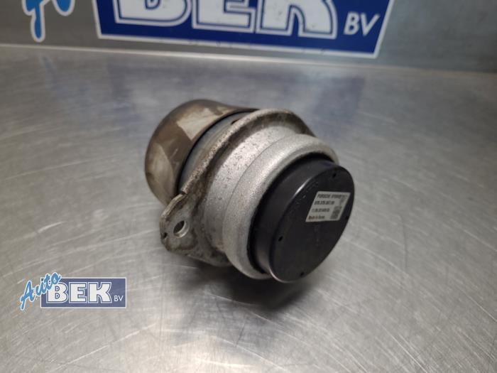 Usagé Support moteur Porsche Panamera (970) 3.0 V6 24V 2S Prix sur demande proposé par Auto Bek