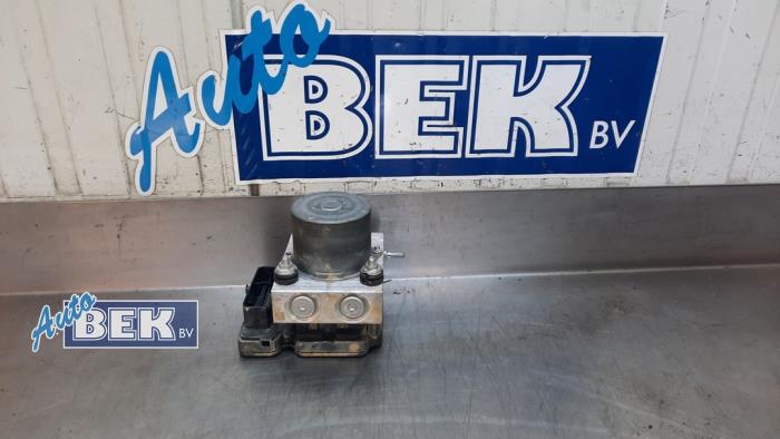 Usagé Bloc ABS MAN TGE 2.0 TDI 4x4 Prix € 153,00 Règlement à la marge proposé par Auto Bek
