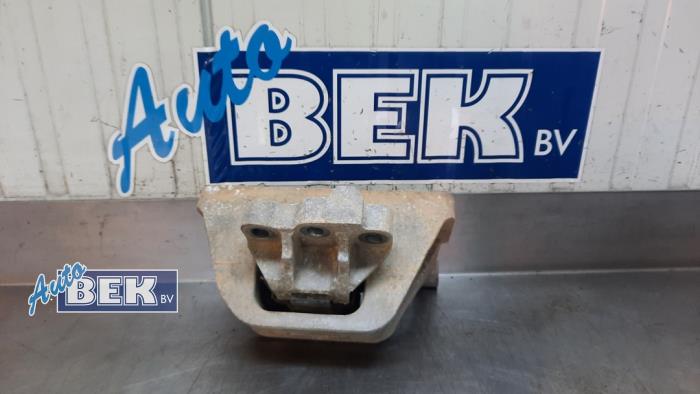 Used Engine mount MAN TGE 2.0 TDI 4x4 Price € 40,00 Margin scheme offered by Auto Bek