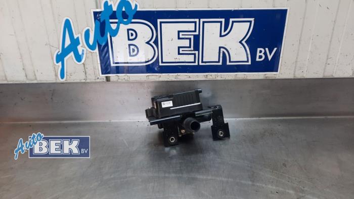 Begagnade Extra vattenpump Kia Niro I (DE) E-Niro 64 kWh Pris € 125,00 Marginaltabell erbjuds av Auto Bek