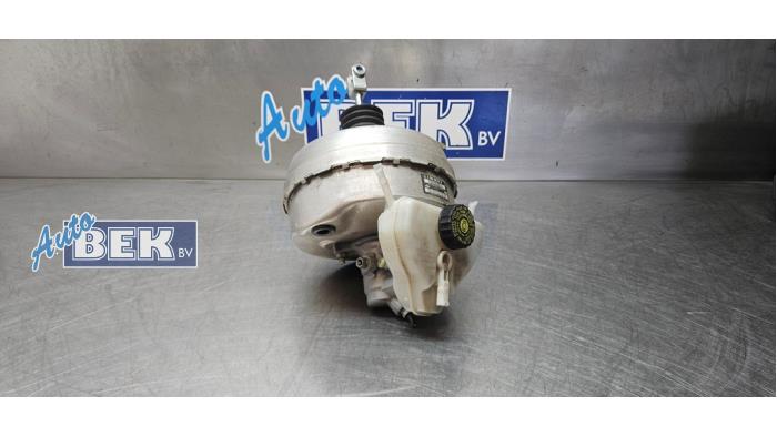 Usagé Servo frein Mercedes C Estate (S205) C-250 2.0 CGI 16V Prix € 25,00 Règlement à la marge proposé par Auto Bek