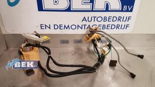 Usados Bomba eléctrica de combustible Mercedes E (W212) E-220 CDI 16V BlueEfficiency,BlueTEC Precio € 100,00 Norma de margen ofrecido por Auto Bek