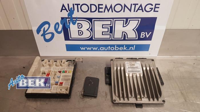 Used Engine management computer Renault Megane II Grandtour (KM) 1.5 dCi 85 Price € 20,00 Margin scheme offered by Auto Bek