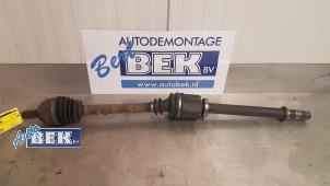 Used Front drive shaft, right Renault Scénic II (JM) 1.9 dCi 120 Price € 20,00 Margin scheme offered by Auto Bek