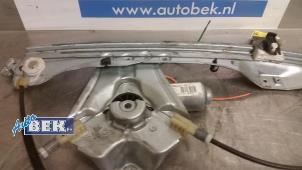 Used Window mechanism 4-door, front right Renault Clio III (BR/CR) 1.2 16V TCe 100 Price € 30,00 Margin scheme offered by Auto Bek