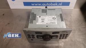 Używane Radioodtwarzacz CD Opel Corsa D 1.3 CDTi 16V ecoFLEX Cena € 50,00 Procedura marży oferowane przez Auto Bek