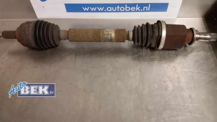 Front drive shaft, left from a Renault Megane II Grandtour (KM) 1.5 dCi 100 2005