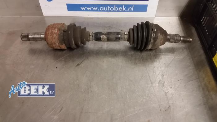 Front drive shaft, left from a Opel Vectra C Caravan 2.0 Turbo 16V 2005