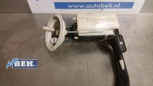 Używane Elektryczna pompa paliwa BMW 5 serie (E60) 530i 24V Cena € 75,00 Procedura marży oferowane przez Auto Bek
