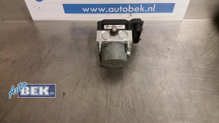 Begagnade ABS-pump Toyota Aygo (B10) 1.0 12V VVT-i Pris € 15,00 Marginaltabell erbjuds av Auto Bek