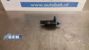 Używane Pompa spryskiwacza przód Mercedes A (W169) 2.0 A-200 Cena € 15,00 Procedura marży oferowane przez Auto Bek