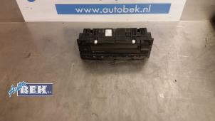 Używane Panel sterowania nagrzewnicy Volkswagen Passat Variant (3B6) 1.9 TDI 100 Cena € 20,00 Procedura marży oferowane przez Auto Bek