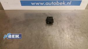 Used Central locking switch Mercedes S (W220) 3.2 S-320 CDI,Lang Price € 5,00 Margin scheme offered by Auto Bek