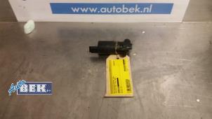 Usados Bomba de limpiaparabrisas delante Toyota Aygo (B10) 1.0 12V VVT-i Precio € 20,00 Norma de margen ofrecido por Auto Bek