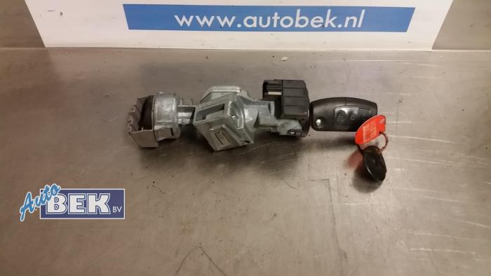 Używane Stacyjka + Kluczyk Ford Focus 2 1.8 TDCi 16V Cena € 25,00 Procedura marży oferowane przez Auto Bek