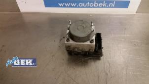 Used ABS pump Renault Clio III (BR/CR) 1.5 dCi 70 Price on request offered by Auto Bek