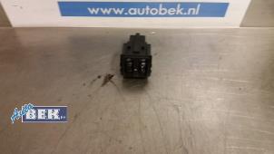 Used AIH headlight switch Renault Clio III (BR/CR) 1.5 dCi 70 Price on request offered by Auto Bek