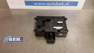 Used Body control computer Renault Clio III (BR/CR) 1.5 dCi 70 Price on request offered by Auto Bek