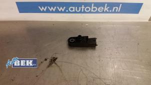 Used Fuel pressure sensor Renault Clio III (BR/CR) 1.5 dCi 70 Price on request offered by Auto Bek