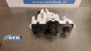 Used Heater control panel Renault Scénic II (JM) 1.5 dCi 105 Price on request offered by Auto Bek