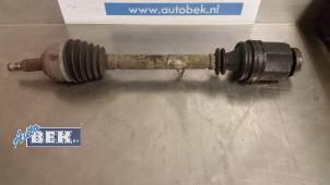 Used Front drive shaft, right Renault Scénic II (JM) 1.9 dCi 120 Price on request offered by Auto Bek