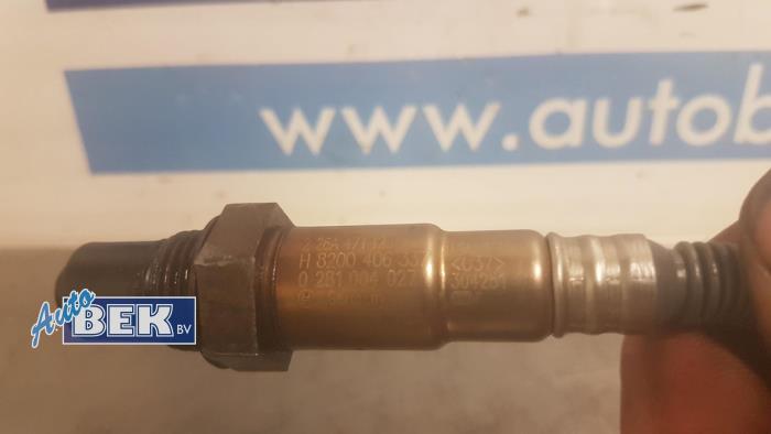 Lambda probe from a Renault Espace (JK) 2.0 dCi 16V 175 FAP 2013