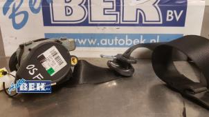 Używane Pas bezpieczenstwa prawy przód Mercedes A (W169) 2.0 A-160 CDI 16V 5-Drs. Cena € 34,00 Procedura marży oferowane przez Auto Bek