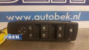 Gebrauchte Elektrisches Fenster Schalter Renault Megane III Berline (BZ) 1.2 16V TCE 115 Preis € 45,00 Margenregelung angeboten von Auto Bek