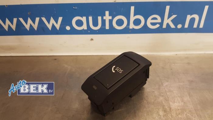 Usados Interruptor BMW 5 serie (E60) 530i 24V Precio € 12,50 Norma de margen ofrecido por Auto Bek