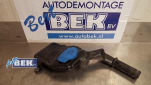 Usagé Réservoir lave-glace avant Audi A4 Avant (B8) 2.0 TDI 16V Prix € 20,00 Règlement à la marge proposé par Auto Bek